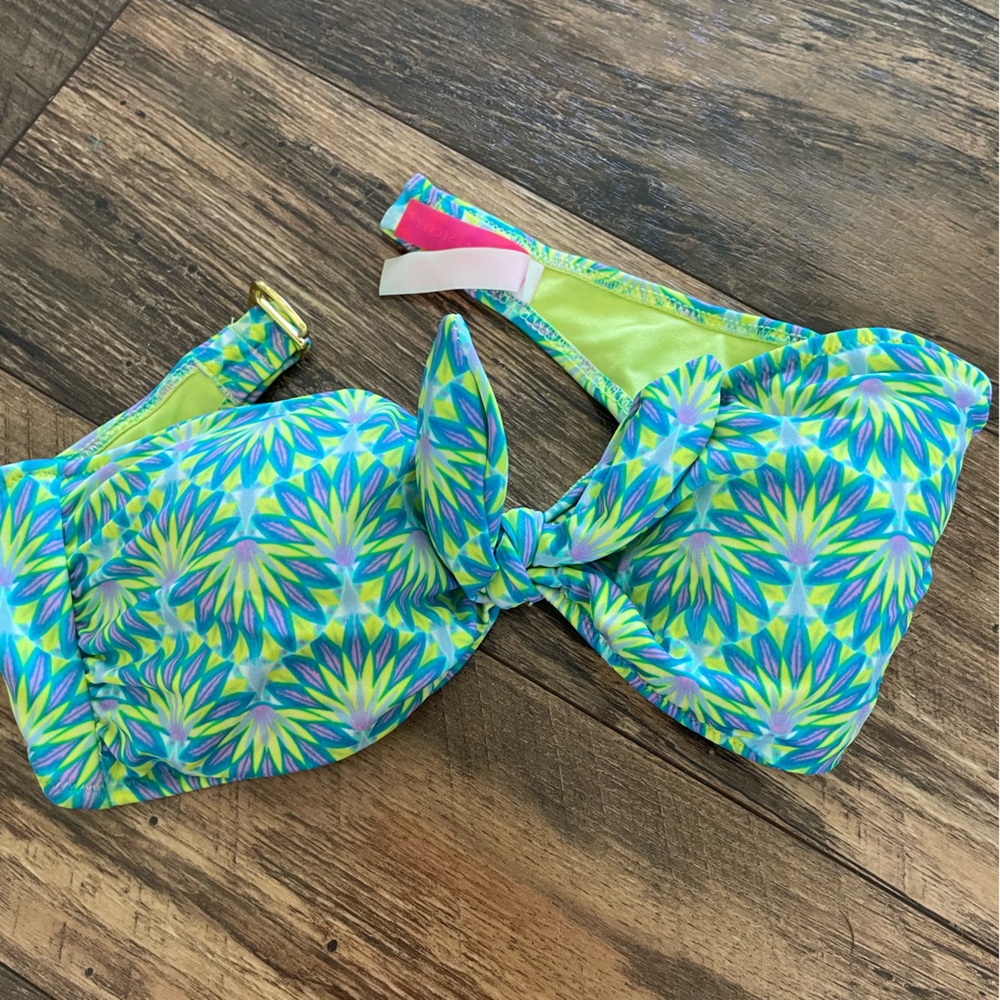 Victoria Secret Bikini Top - Picture 1 of 2